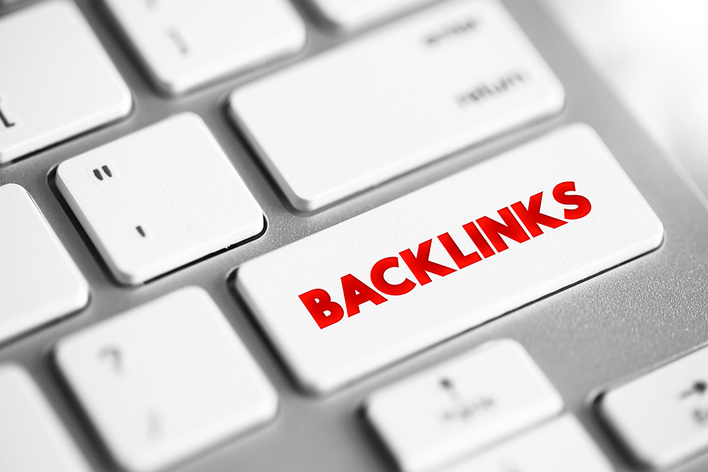 Keyboard key with the word 'BACKLINKS' in red letters